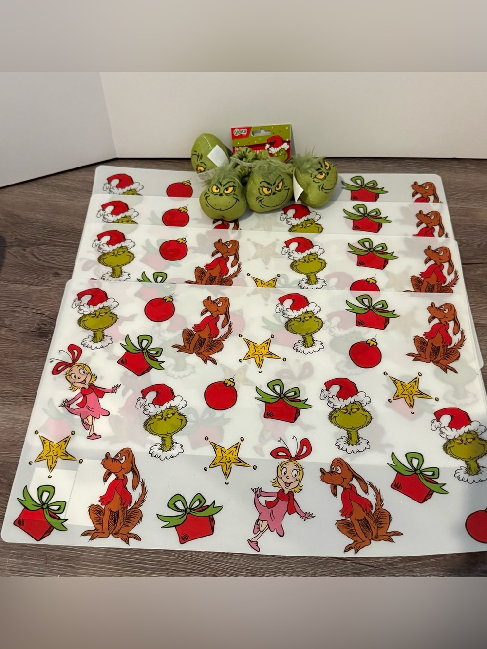 Super Cute Grinch, Max & Cindy Lou Who Placemats with Napkin Rings- Set of 4 NWT